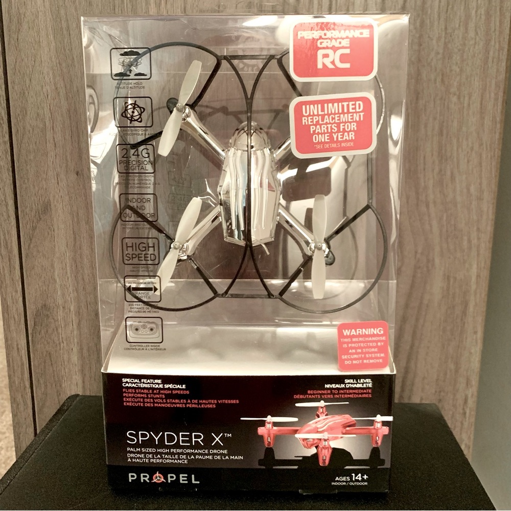 BRAND NEW SPYDER X Palm Size High Performance Drone! 200 ft Range!